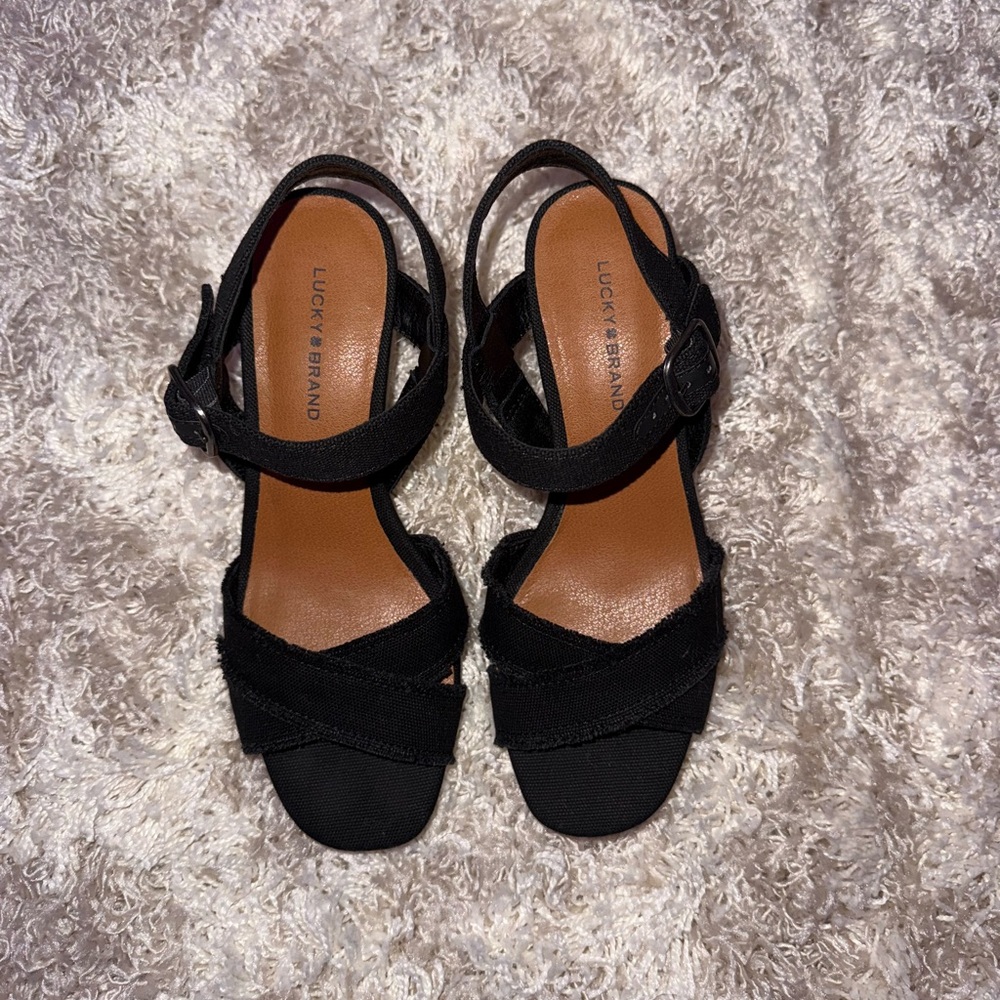 Size 7.5 Lucky Brand wedges